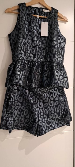 Traje Mango Negro y Plateado