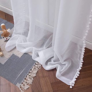 Cortinas Infantiles Pompones Rosa y Blanco