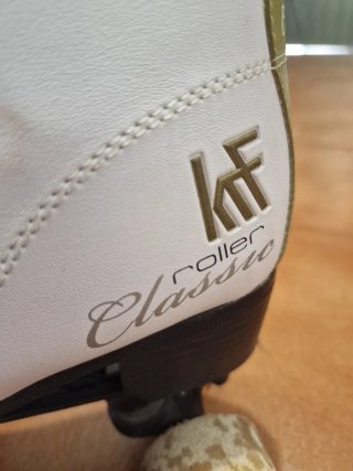 Patines de 4 ruedas blancos
