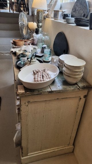 Mobile ausiliario in stile vintage in legno