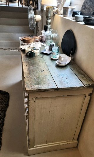 Mobile ausiliario in stile vintage in legno