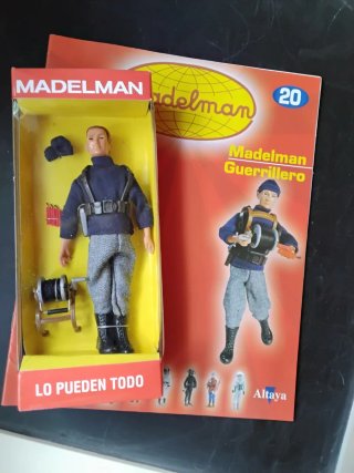 Madelman Guerrero con fascículo