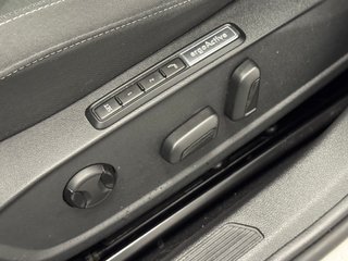 Volkswagen Golf E-Hybrid DSG