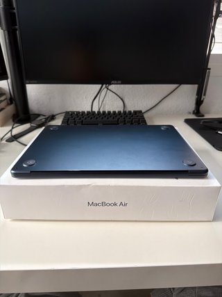 MacBook Air 2025 16GB RAM 256GB Azul/Gris