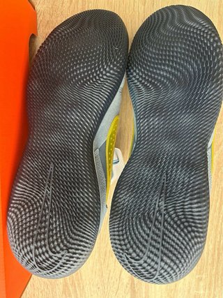 Nike Street Gato Talla 43 Azul/Amarillo