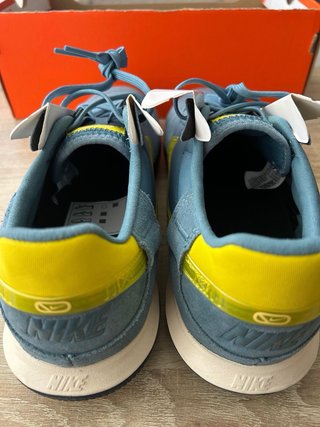 Nike Street Gato Talla 43 Azul/Amarillo