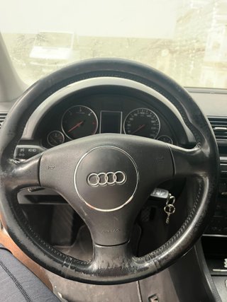 AUDI A4 2.5 TDI ACCIDENTADO – motor perfecto