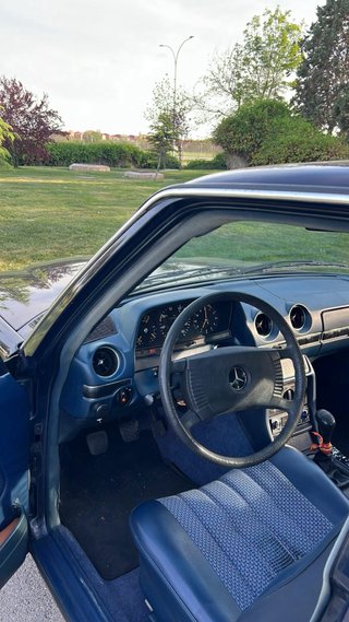 Mercedes-Benz 300d W123 1978