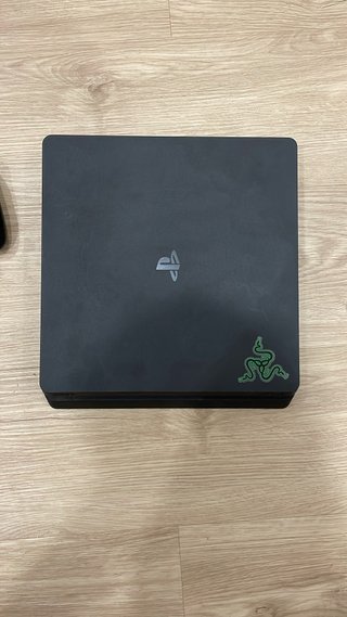 PS4 Slim 1TB Negra + 2 Juegos + Mando