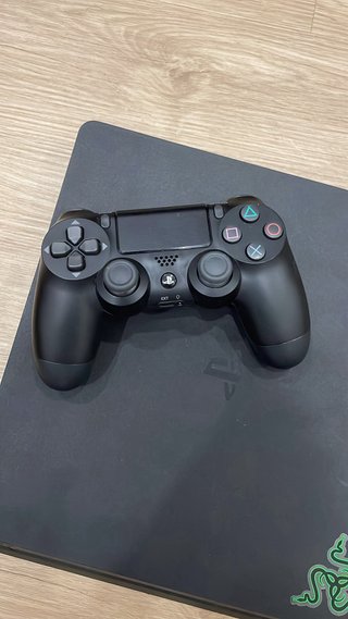 PS4 Slim 1TB Negra + 2 Juegos + Mando