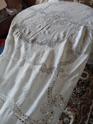 Elegante copriletto in puro lino