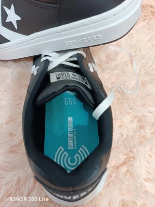 Converse Scarpe Sneakers Nere e Bianche