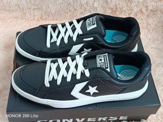 Converse Scarpe Sneakers Nere e Bianche