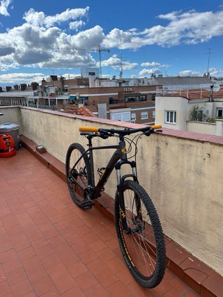 Bicicleta Cube Aim Race 29 Gris/Naranja