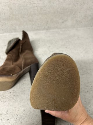 Botines de serraje marrones talla 36