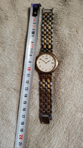 Reloj Seiko Quartz Dorado y Plateado