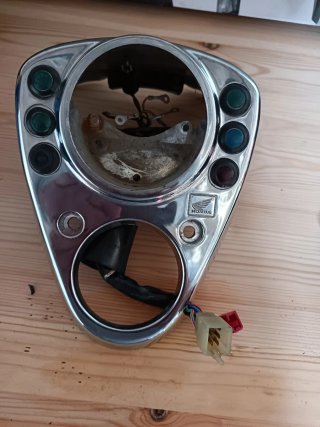 Embellecedor Cuentakilómetros Honda Shadow 125