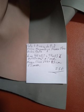 Lote 2 piezas piel marrón claro y gris. 25€.
