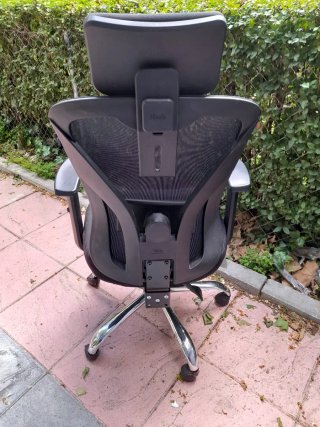 Silla de oficina giratoria negra