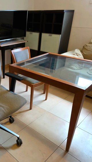 Conjunto Salón:Mesa Cristal+Sillas+2 estanterías..