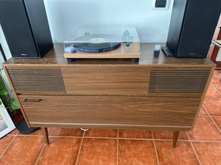 Aparador Radio/tocadiscos Grundig Años 60