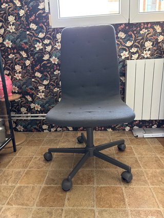 Silla giratoria gris textil desenfundable