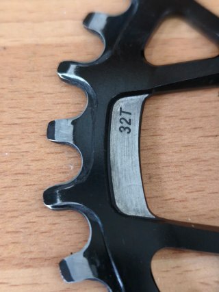 Plato Funn 32T Negro (Shimano 12v)