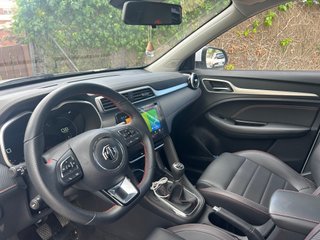 MG ZS Luxury
