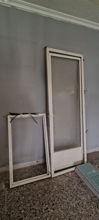 Puerta de bandera aluminio