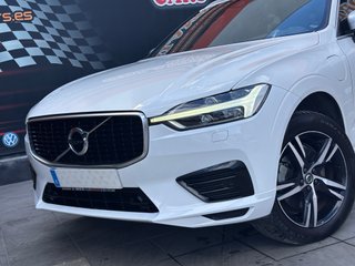 VOLVO XC60 2.0 T8 AWD R.Design Auto