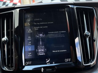 VOLVO XC60 2.0 T8 AWD R.Design Auto