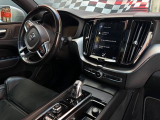 VOLVO XC60 2.0 T8 AWD R.Design Auto