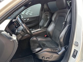 VOLVO XC60 2.0 T8 AWD R.Design Auto