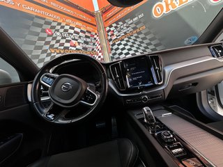 VOLVO XC60 2.0 T8 AWD R.Design Auto