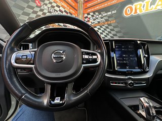 VOLVO XC60 2.0 T8 AWD R.Design Auto