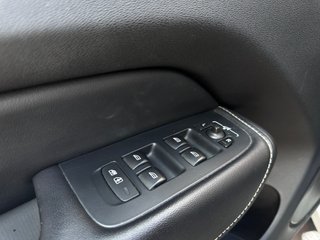VOLVO XC60 2.0 T8 AWD R.Design Auto