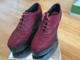 Botines cuña forrados mujer. 10€ CADA UNO