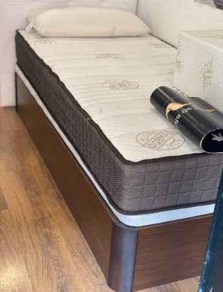 Canapé a ribalta in legno con 4 angoli arrotondati in legno massello da 3 cm con coperchio rinforzato
