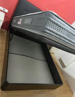 Canapé a ribalta in legno con 4 angoli arrotondati in legno massello da 3 cm con coperchio rinforzato