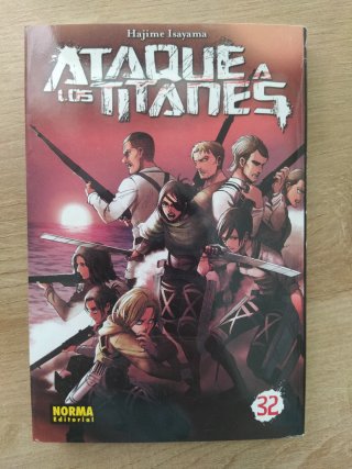 ATAQUE A LOS TITANES 32
