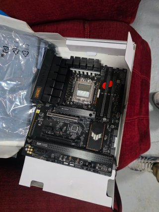 Placa Base ASUS TUF GAMING B650-PLUS WIFI
