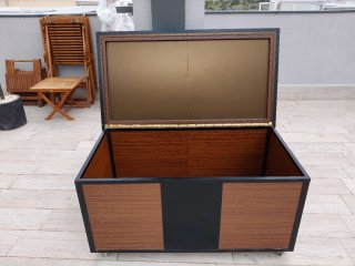 Baule esterno in alluminio con ruote