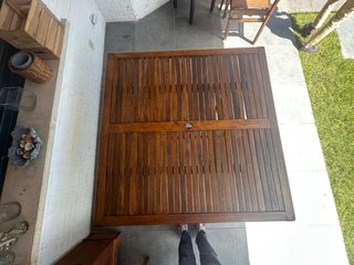 Tavolo quadrato in teak per esterni