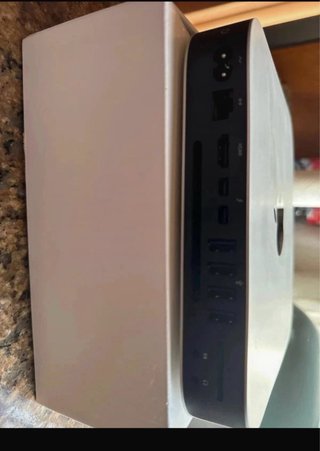 Mini Mac 8GB 1TB Intel Core i5 Cable alim. Y hdmi