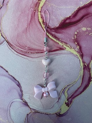 Colgante Charm Llavero Corazón y Lazo Rosa