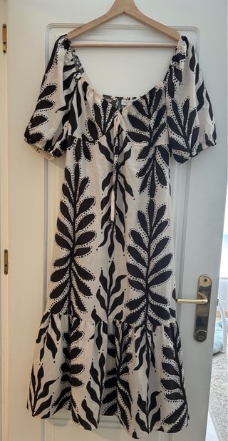 Vestido midi estampado hojas blanco y verde