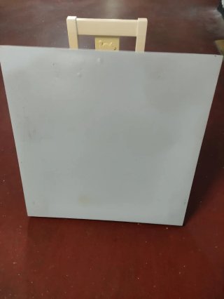 2 Silla infantil blanca con dibujos Mesita pequeña