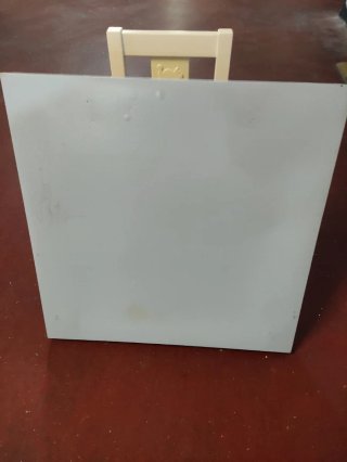 2 Silla infantil blanca con dibujos Mesita pequeña