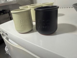 Recipiente de cerámica original de Bico de Xeado
