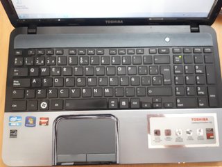 Toshiba Satellite Core i5 Radeon + Funda